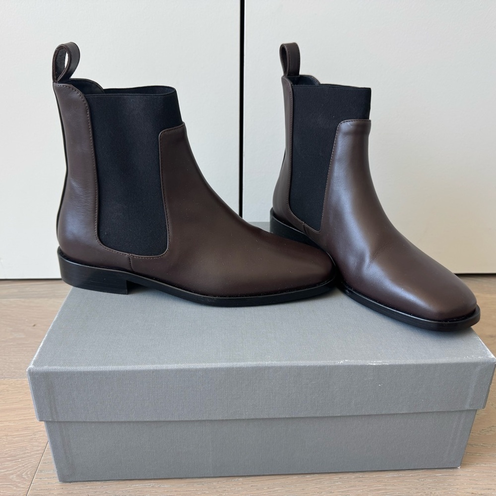 [NEW] Everlane Brown and Black Ankle Boots